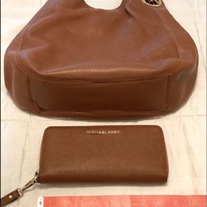 Michael Kors Purse with coordinating Wristlet